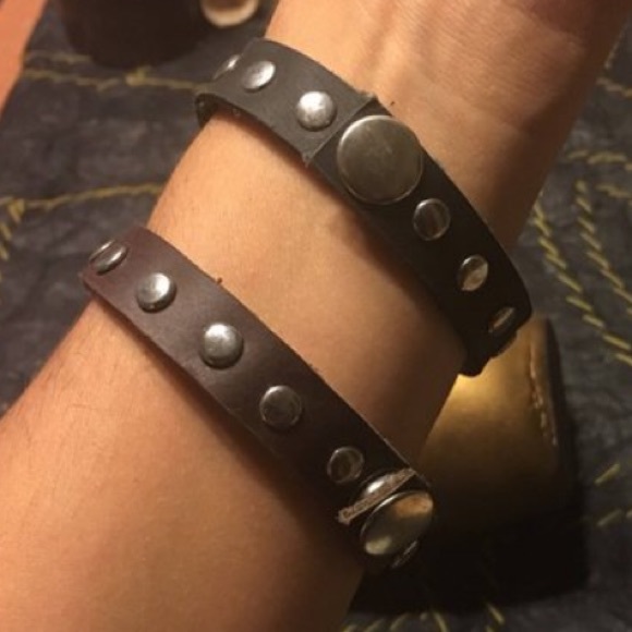 📿💥Leather Bracelets 🤠 1 Brown and 1 Black - Picture 4 of 7